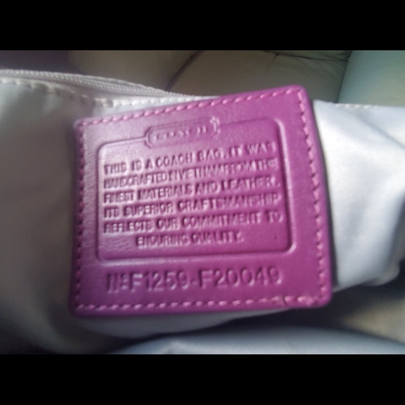 Coach Ashley Dotted Op Art Carry All Satchel F20049 - Picture 2 of 3